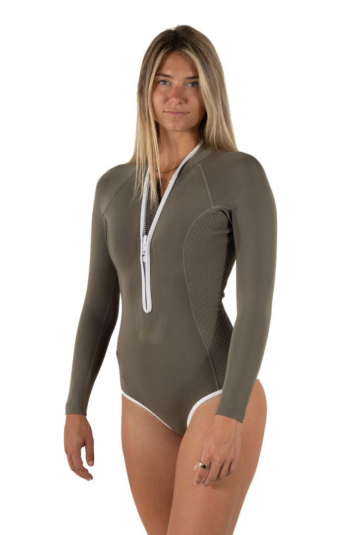 Shorty en peau lisse pour femme